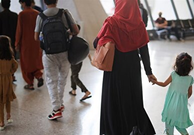 انگلیس روند انتقال «افغان‌های همکار» را متوقف کرد