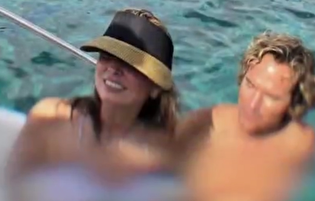 سس خرسی، دسیسه تام مورلی؟!