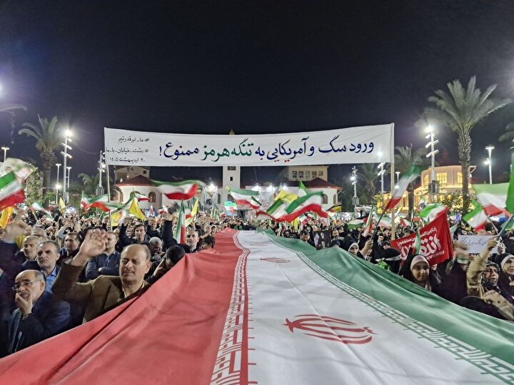 گزارش SNNTV از میدان شهدای ذهاب رشت؛ «ورود آمریکایی و سگ ممنوع!» / وقتی هنر خوش‌نویسی زبان گویای مطالبات مردم می‌شود