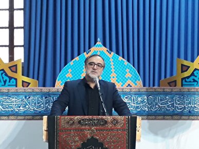 معاون نیروی دریایی سپاه: دست به ماشه‌ایم