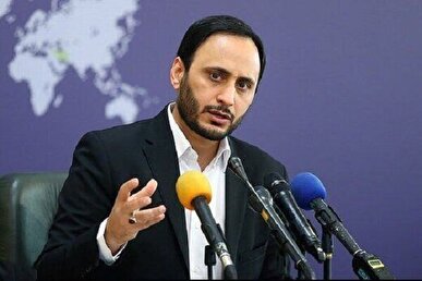 شهید رئیسی هم اهل تجهد و نماز شب بود هم در میدان خدمت‌رسانی به مردم خستگی‌ناپذیر بود