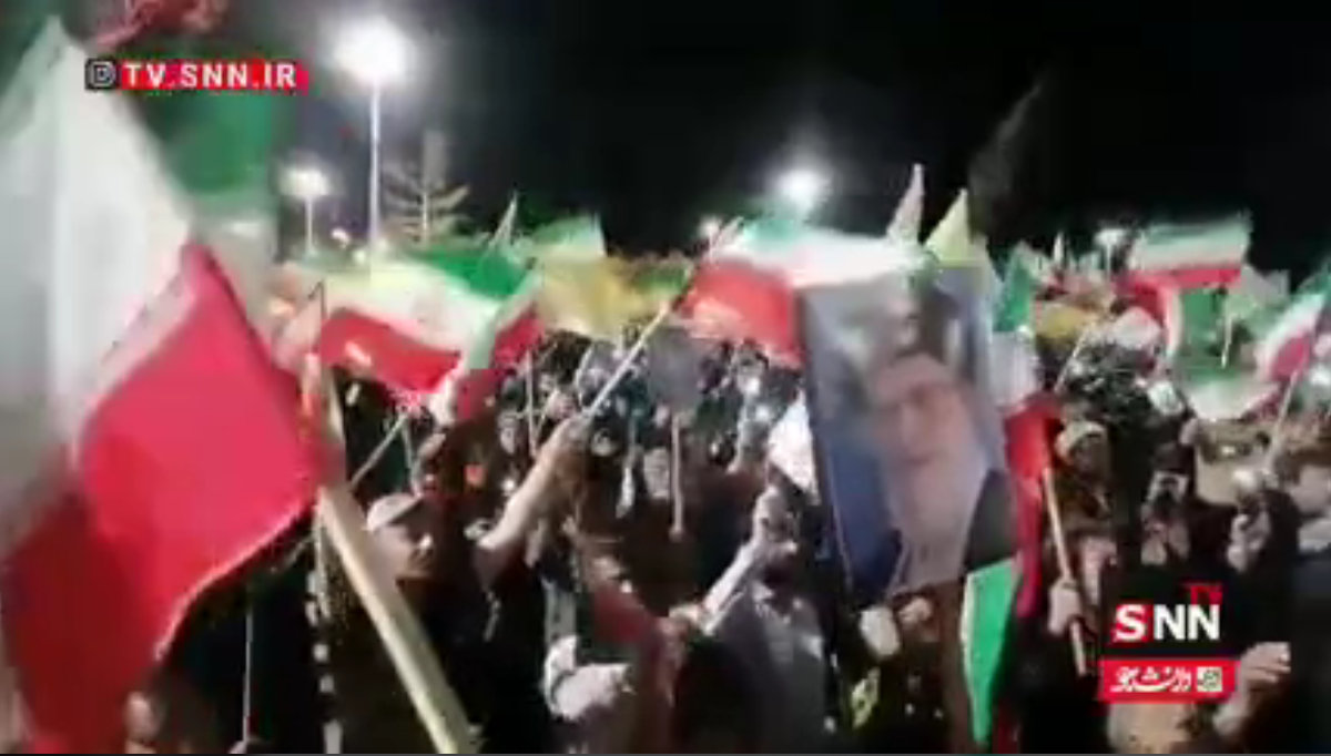 شب خروش پرشور مردم بیرجند در آستانه سالروز شکست تاریخی آمریکا در صحرای طبس + فیلم