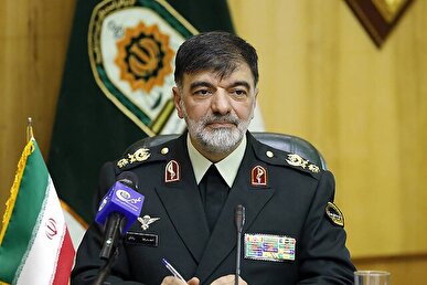 سردار رادان: نیروهای مسلح در نظام جمهوری اسلامی آموخته‌اند که پشت مردم پنهان نشوند، بلکه سینه خود را برای مردم سپر کنند + فیلم