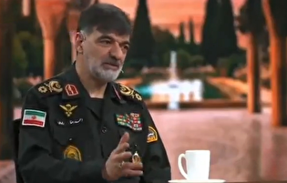 مدت‌هاست که خانواده‌ام را ندیده‌ام