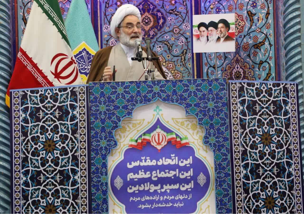 دست دلالان را از بازار کوتاه کنید/تجربه ثابت کرده مذاکره با آمریکا هیچ دستاوردی برای ملت ایران ندارد