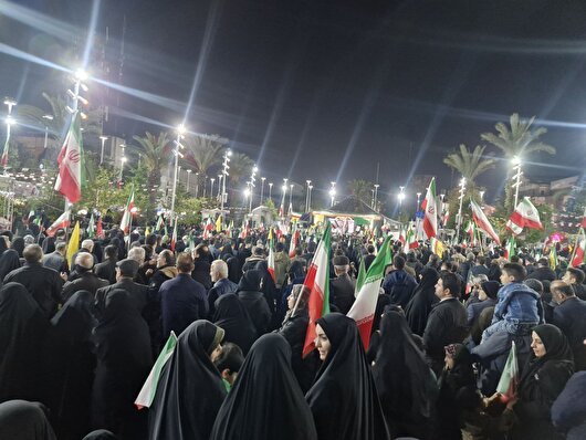 شور حضور مردم رشت در موج پنجاه و پنجم در قرار شبانه با امام امت+فیلم