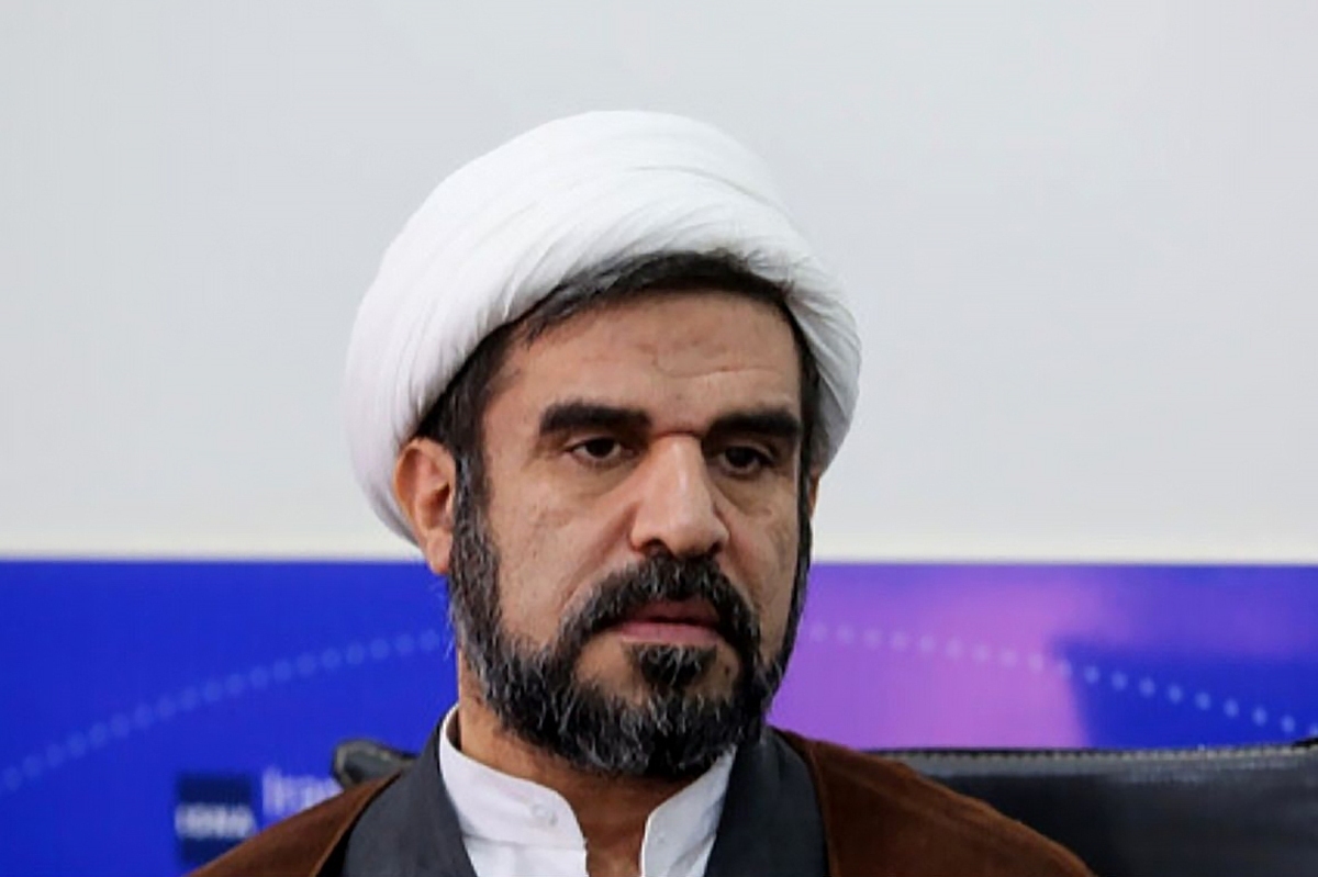 نماینده مجلس: دو حوزه نظامی و دفاعی و حوزه دیپلماسی خارجی زیر نظر فرماندهی کل قوا است