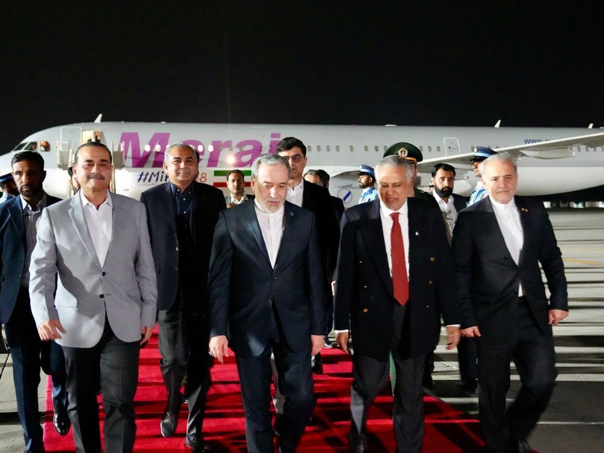 عراقچی از مسقط به اسلام آباد باز می‌گردد