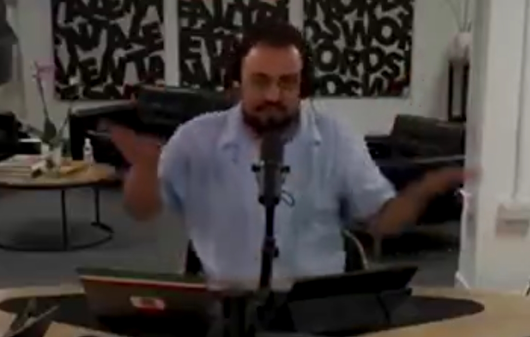 دفاع مجری منوتو از قاتلان کودکان میناب / وقتی وقاحت مرز نمی‌شناسد