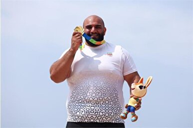 عجمی پس از کسب اولین طلای کاروان ایران: برای شادی دل مردم این مدال را گرفتم