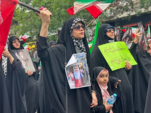 آواز ایستادگی و مقاومت در قلب رشت/ شکوه حضور بانوان  جانفدای گیلان+فیلم