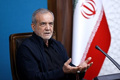 پزشکیان: مردم ایران از سلایق مختلف در برابر دشمن ایستاده‌اند/ دولت هر کاری می‌کند که تولید در کشور نخوابد + فیلم