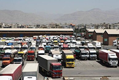 با وجود بمباران مناطق استقرار گمرکات بوشهر حتی یک روز هم تعطیل نشد