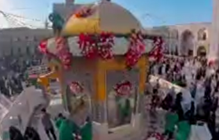 گل‌آرایی سقاخانه و پنجره فولاد در آستانه ولادت امام رضا (ع)