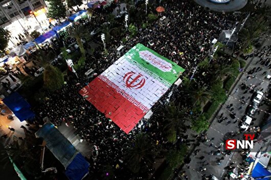 قاب دیدنی از آسمان گیلان/چینش باشکوه پازل مردم در پنجاه‌ونهمین شب بیداری+فیلم و تصاویر