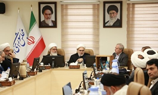حکمت نیا: شهید علی لاریجانی انسانی حلیم و متین بودند که همواره متن قانون را از حاشیه‌ها جدا می‌کردند