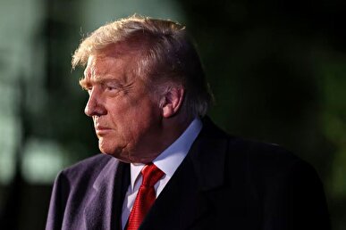 گاردین: ترامپ در وضعیت سختی قرار گرفته است