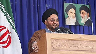 امام‌جمعه موقت اصفهان: پیروزی جنگ رمضان نشانه یاری خداوند است