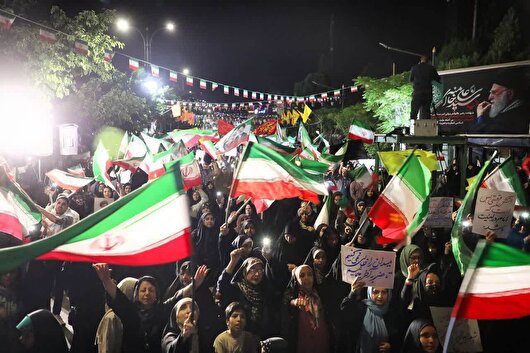 حماسه‌ی نود و یک در قلب سمنان؛ طنینِ استکبارستیزی در میعادگاه سعدی+ فیلم