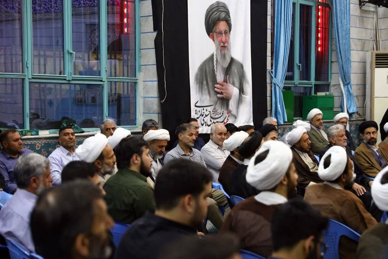 برگزاری همایش زمزمه محبت در منطقه ۱۷ تهران برگزاری همایش زمزمه محبت در منطقه ۱۷ تهران