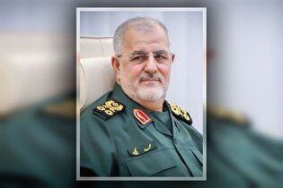 تصاویر دیده‌نشده از دیدار سردار پاکپور با خانواده شهدای مدافع امنیت + فیلم