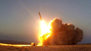مرکز ناوگان پنجم دریایی آمریکا مورد تهاجم موشکی و پهپادی نیروی هوافضای سپاه قرار گرفت