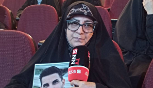 مادر شهید نخبه «علی مهدویان»: همه عاشق مهربانی و لبخند‌های پسرم بودند / اجازه نمی‌داد کاری روی زمین بماند +فیلم