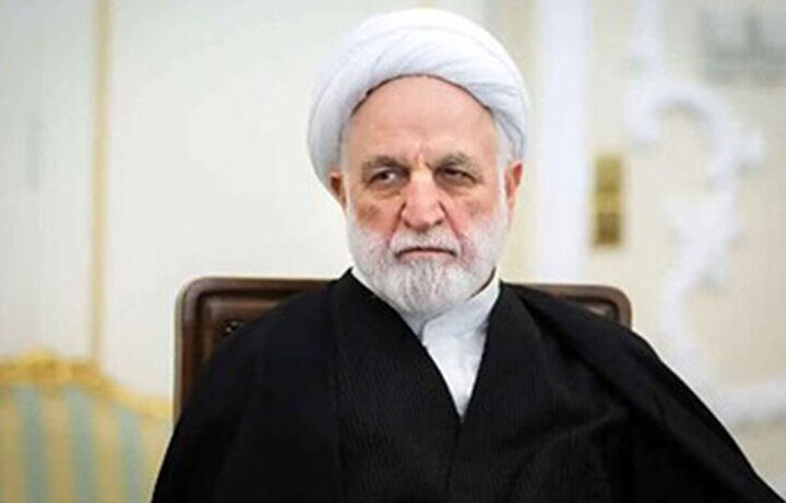 در کوتاه نیامدن مقابل دشمن هیچ اختلافی بین مسئولین نیست