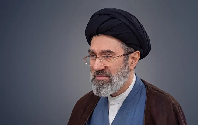 رهبر انقلاب: همگان با ایستادگی و حفظ وحدت نقشه دشمن را خنثی کنند /خمینی کبیر و خامنه‌ای شهید آمادگی ملت را کشف و احیا نمودند+فیلم