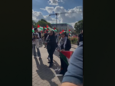 شجاعت زن فارسی زبان مقابل زامبی پهلوی پرست+فیلم