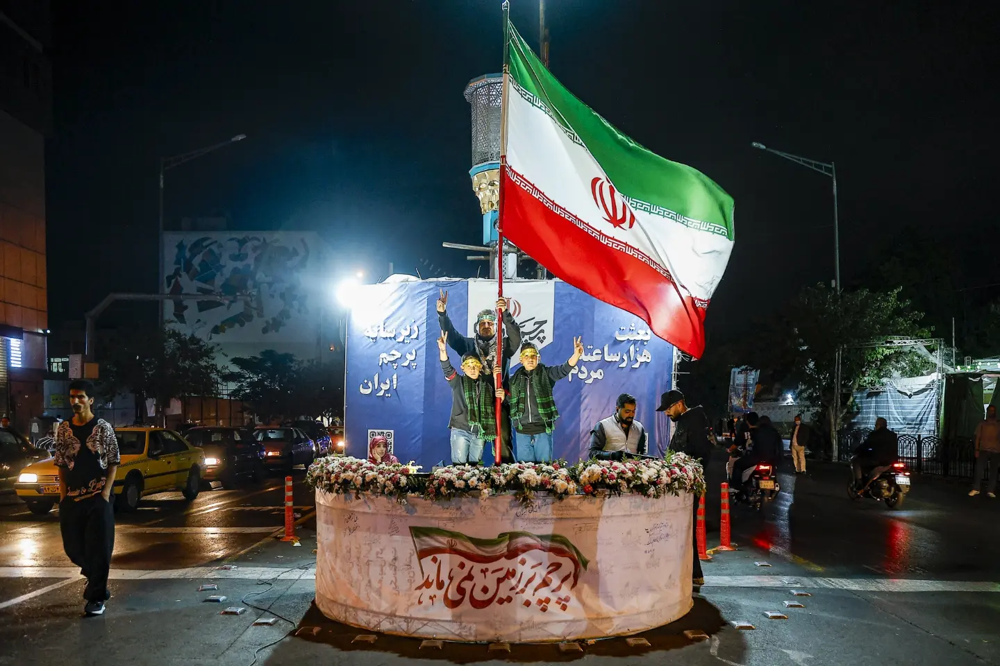 صد روز همبستگی در خیابان&zwnj;ها؛ روایتی از شکل&zwnj;گیری انسجام ملی در دل بحران