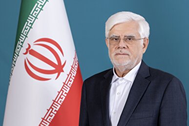 عارف: دشمن ناچار به التماس مجدد برای آتش‌بس شد