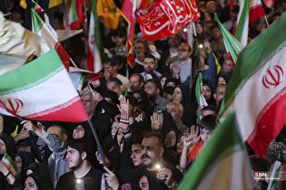 تقدیر فرمانده کل سپاه از مداحان و هنرمندان حاضر در کنار مردم مبعوث‌شده