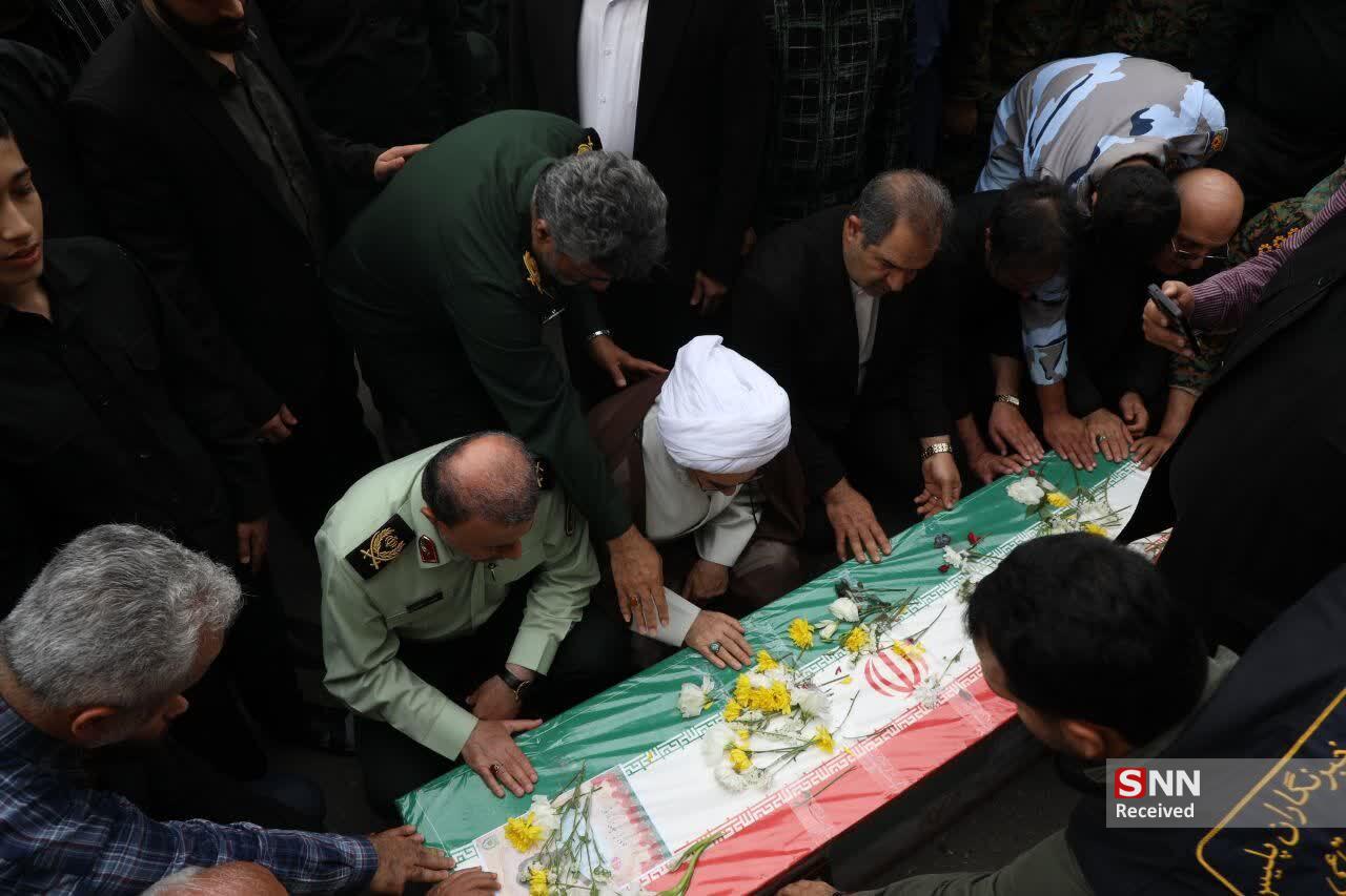 آیین باشکوه تشییع و اقامه نماز بر پیکر شهید مدافع امنیت جواد جعفرزاده+فیلم آیین باشکوه تشییع و اقامه نماز بر پیکر شهید مدافع امنیت جواد جعفرزاده+فیلم
