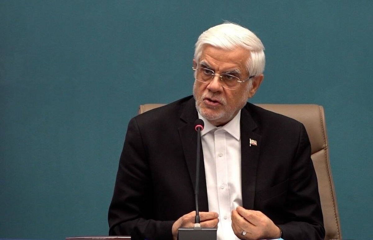 عارف: مراسم وداع با امام شهید در شأن شخصیتی تاریخی و جهانی برگزار می‌شود