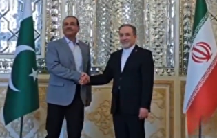 دیدار و گفتگوی فیلد مارشال عاصم منیر فرمانده ارتش پاکستان با سید عباس عراقچی