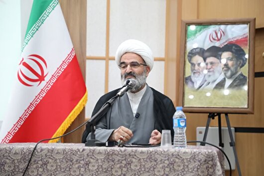 «اسلام ناب محمدی» اسلام ضدسلطه، ضد اشرافی‌گری و ضد تسلیم در برابر دشمنان است