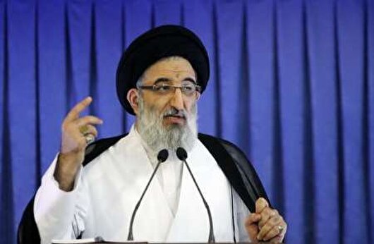 امام جمعه کرج: مذاکره تحت تهدید خسارت‌بار است؛ رژیم صهیونیستی در سراشیبی افول قرار دارد