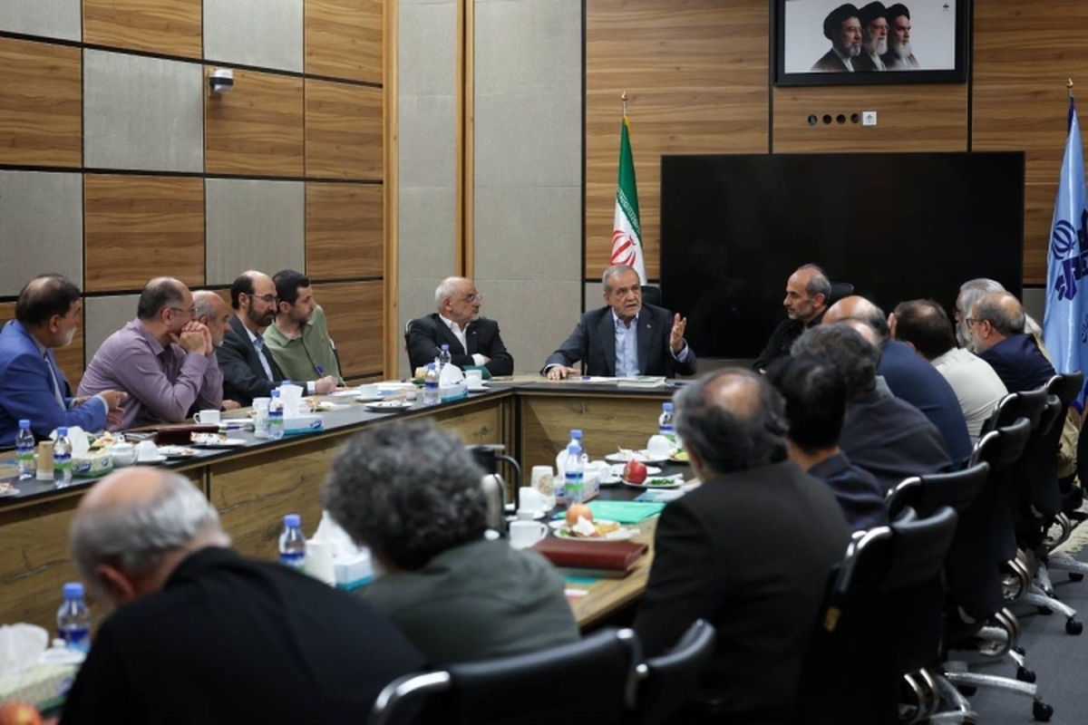 پزشکیان: هنگامی که تصمیمی در حوزه دیپلماسی اتخاذ می‌شود، همه باید از آن حمایت کنند تا صدایی واحد و منسجم به جهان مخابره شود