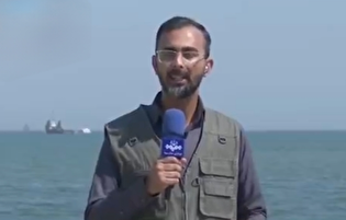 ۲۴۰ کشتی منتظر اجازه ایران برای ورود به تنگه هرمز هستند