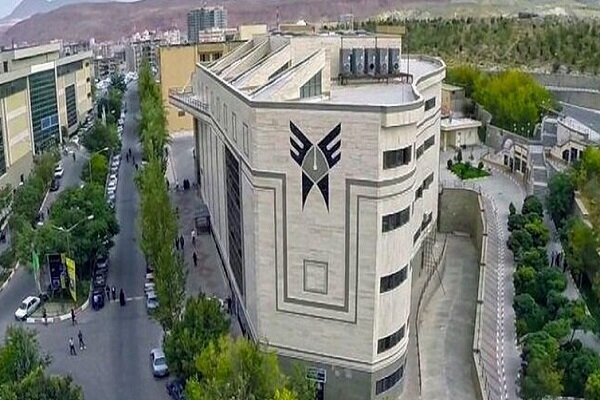 آقایان، دانشگاه آزاد ملک شخصی تان نیست!