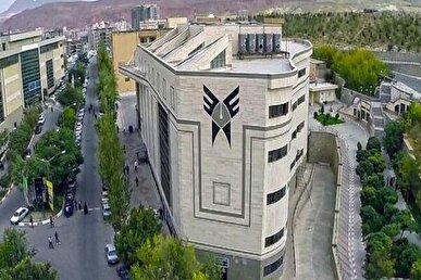 آقایان، دانشگاه آزاد ملک شخصی تان نیست!
