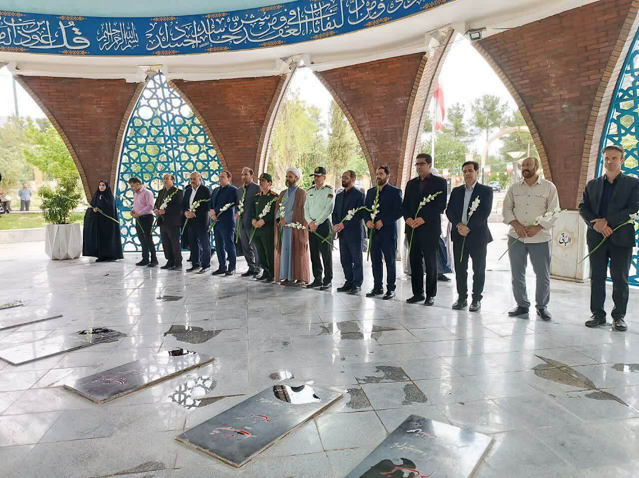 فرهنگ عاشورایی و اتحاد ملی، عامل شکست&zwnj;ناپذیری ایران است