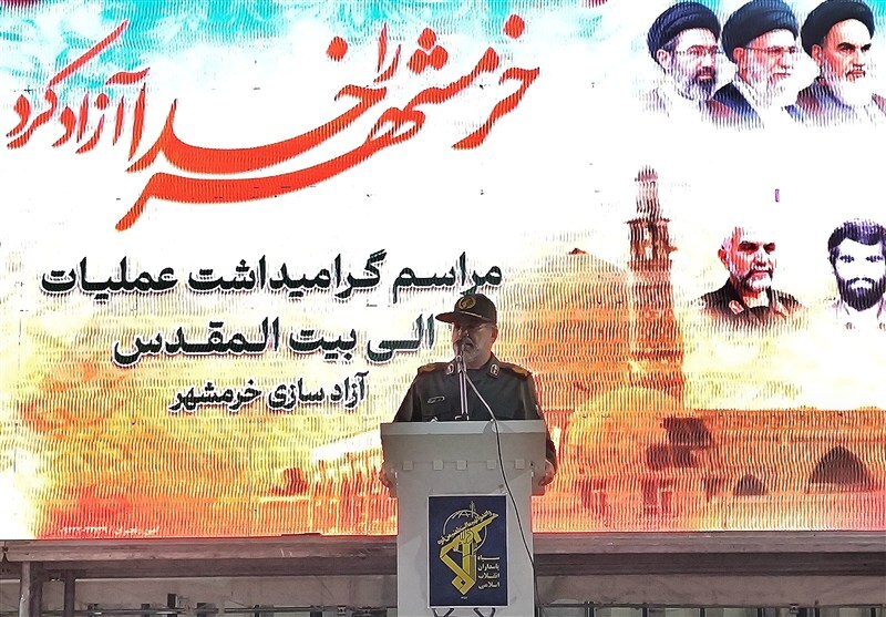 تجربه خرمشهرها به ما یاد داد تنها راه عزت و اقتدار کشور قوی بودن است