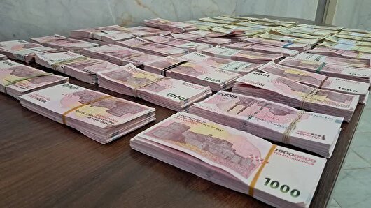 مرزبانان تایباد از قاچاق ۴۴۶ میلیارد ریال پول نقد به افغانستان جلوگیری کردند