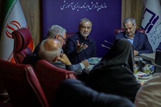 پزشکیان: نباید به بهانه جنگ، کشور را در وضعیت نیمه تعطیل قرار دهیم/ بستر مناسب برای برگزاری حضوری امتحانات فراهم شود