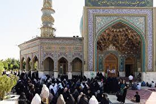 قرائت دعای عرفه در آستان مقدس امامزاده طاهر(ع) +فیلم