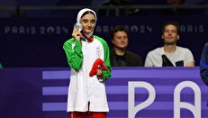 دارنده نشان نقره قهرمانی آسیای مغولستان مدال خود را به شهدای مظلوم میناب تقدیم کرد + عکس