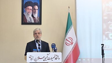 وزیر علوم: بسته حمایتی ویژه برای احیای علوم پایه در کشور تدوین می‌شود