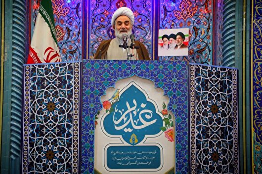 امام جمعه رشت: همه پیروزی‌ها در سایه «الله اکبر» است